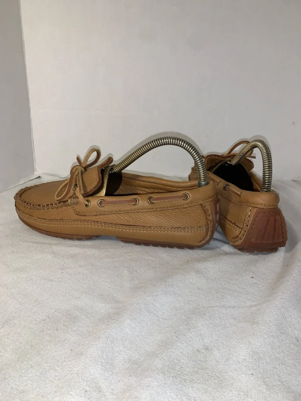 Minnetonka Men’s Tan Leather Moccasin Loafers